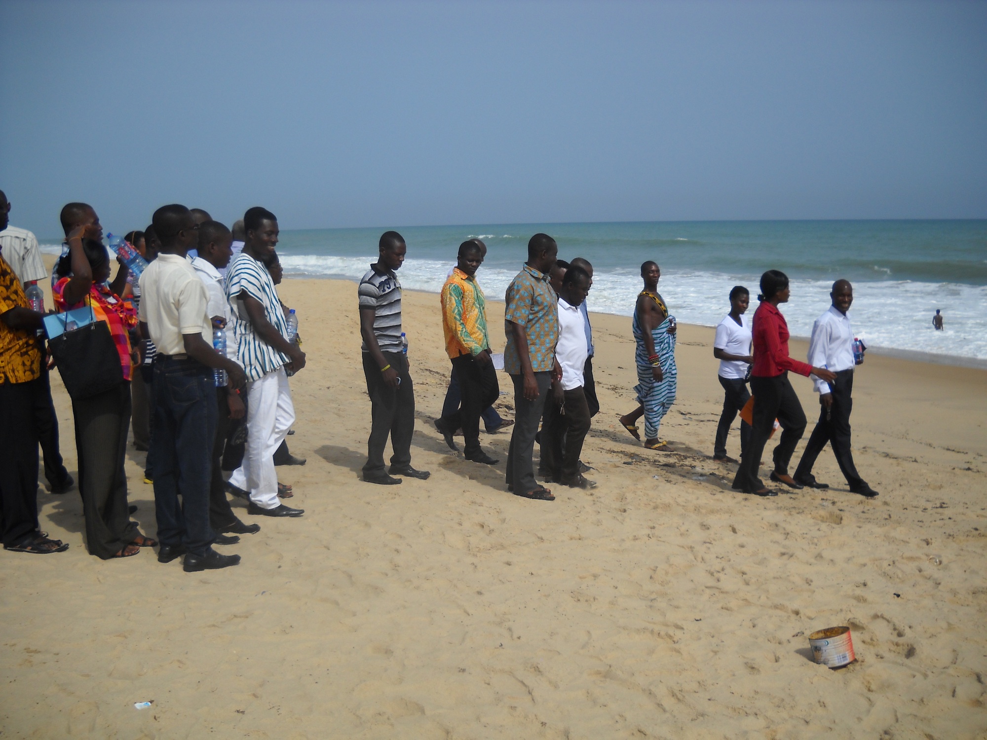 Workshop participants visit an affected community at Dangbe-East