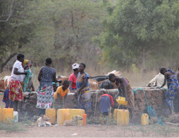 Women collecting water in Manica province, Mozambique 