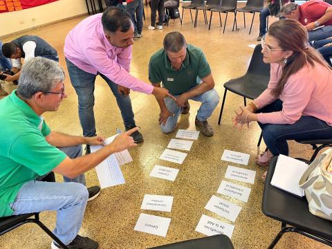 Taller de arranque con el Fondo de Agua Vivo Cuenca en Neira