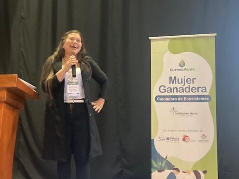 © Gabriela Villamarín, FFLA / Aleida Arango en la Ceremonia de graduación del Diplomado /Municipio de Don Matias, Antioquia – Colombia, octubre 2025.